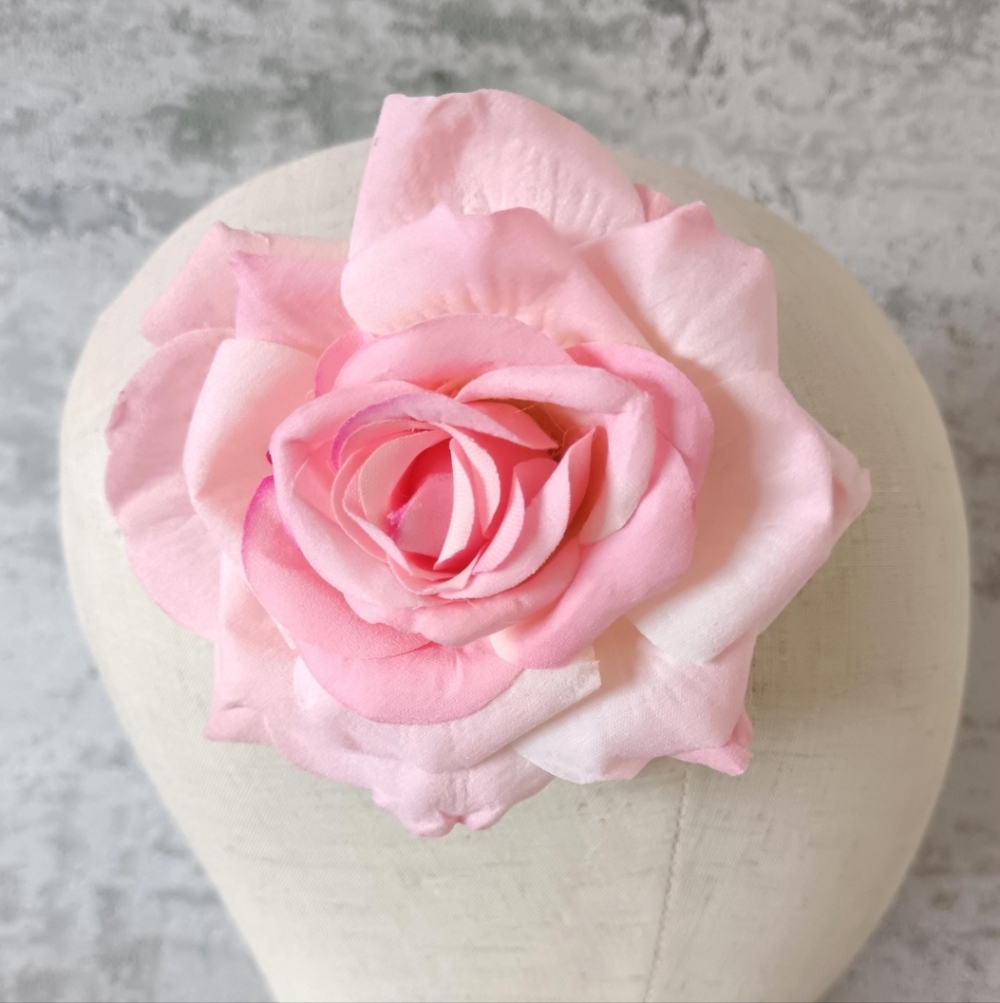 rockabilly flower hair clip - Picture 2 of 7